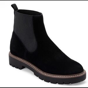 Boots Dolce Vita Pepper Chelsea Black suede, Size 7 M